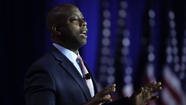 Apollo’s Rowan Among Hosts for Tim Scott’s Hamptons Fundraiser