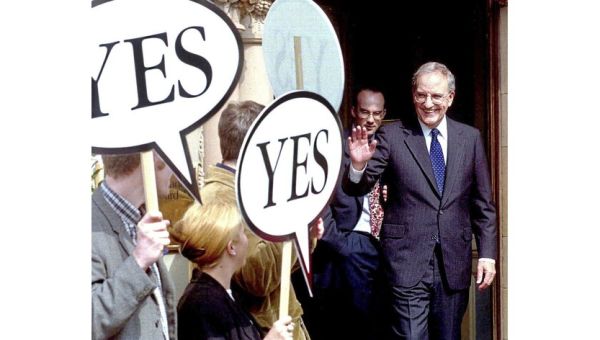 George Mitchell to defy medical advice by travelling to Belfast to mark 25th anniversary of the Good Friday Agreement