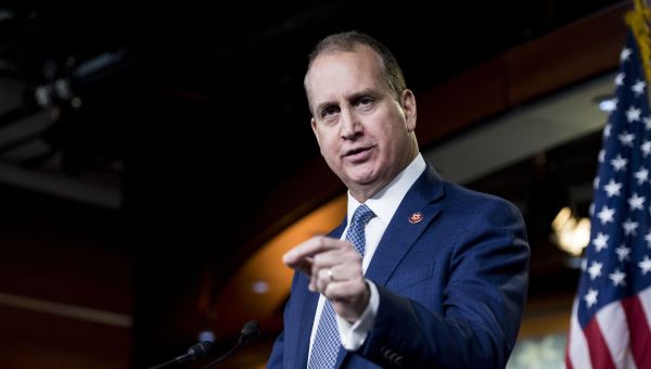 After long wait, Mario Díaz-Balart endorses Donald Trump