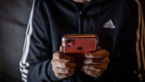 Utah Becomes First State To Sign Law Limiting Kids Social Media Use Utah Becomes First State To Sign Law Limiting Kids Social Media Use