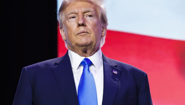 Trump seeks halt to D.C. criminal case