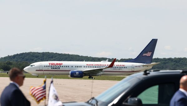 JD Vance's Plane Makes Emergency Landing in Milwaukee
