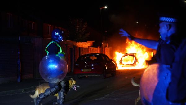 More police patrols and support for mosques amid nationwide ‘far-right thuggery’