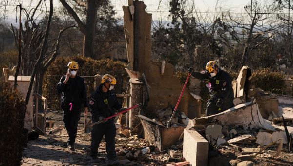 Southern California faces new wildfire warnings as winds regain strength