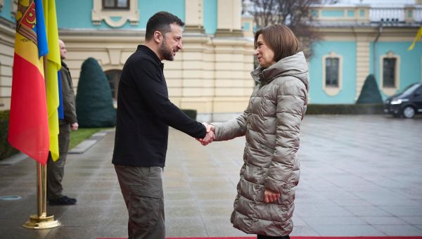 US has not stopped military aid to Ukraine, Zelensky says