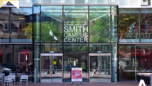 At Wednesday Rally, Dining Hall Workers Demand Harvard Preent Understaffing During Hiring Freeze | News | The Harvard Crimson