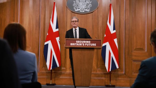 UK could become ‘island of strangers’, warns Starmer in immigration speech