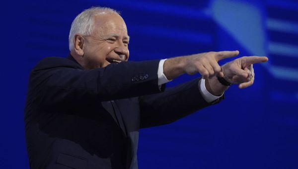 ‘We love this country’: Tim Walz delivers pep talk on third night of DNC