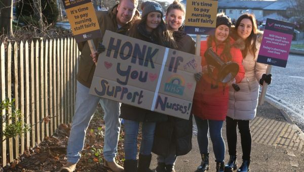 NHS strike warnings as thousands of ambulance and nursing staff set for action