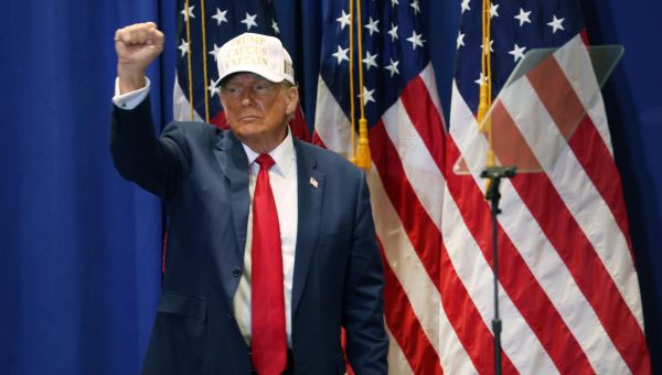 ‘It’s worth it’: Donald Trump urges voters to caucus for him amid punishing cold