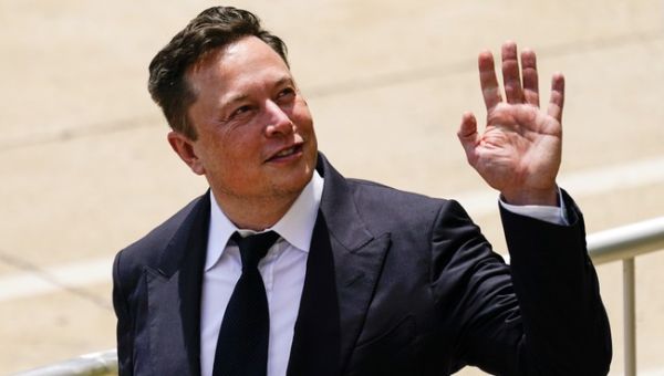 Elon Musk Goes to the Border