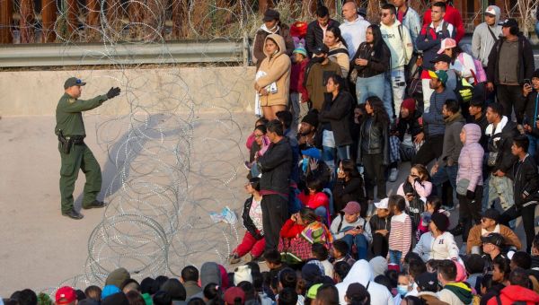 Supreme Court gives both parties time to find Title 42 solution. Will they take advantage?