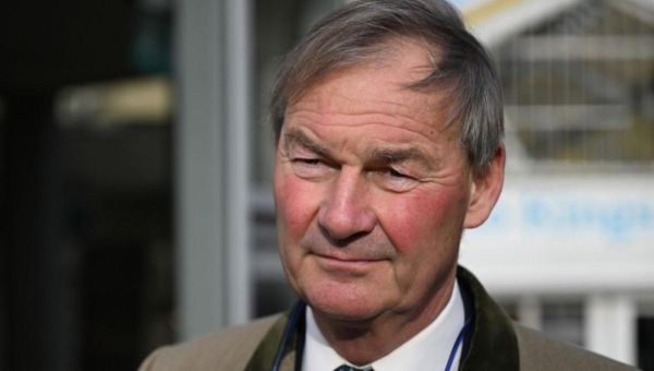 Reform MP backs leader Farage amid Musk snub