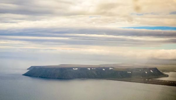 2 Russian boaters detained after crossing Bering Strait to Gambell