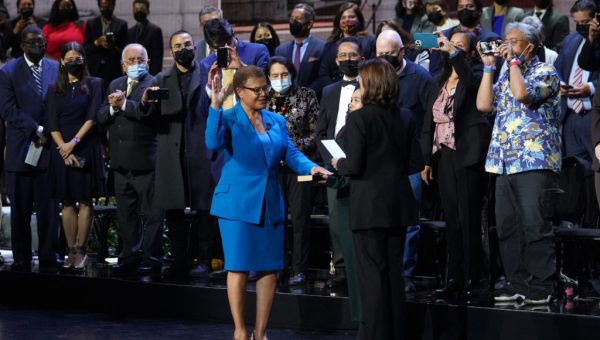 Karen Bass sworn in as Los Angeles mayor, vows to address homelessness