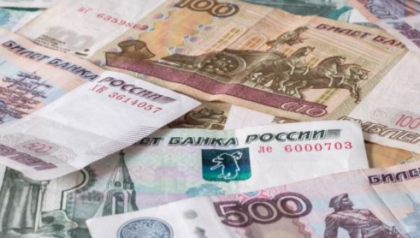 Russia’s Rouble Crisis: Central Bank Hikes Rates To 12% | OilPrice.com