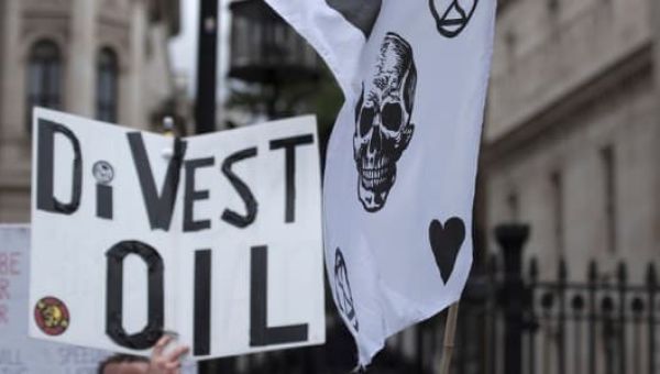 Rishi Sunak Faces Heat As Labour Pushes Back On Petrol Policy Delay | OilPrice.com