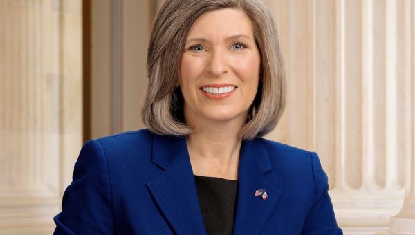 Ernst announces she backs Hegseth’s nomination for Defense Secretary – Radio Iowa