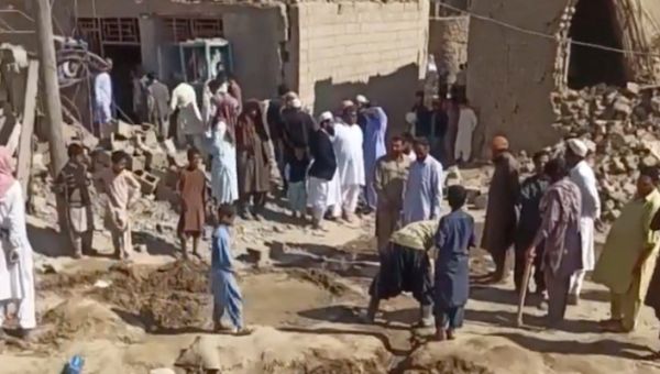 Pakistan Fires Retaliatory Strike at Iran, Stoking Regional Tension