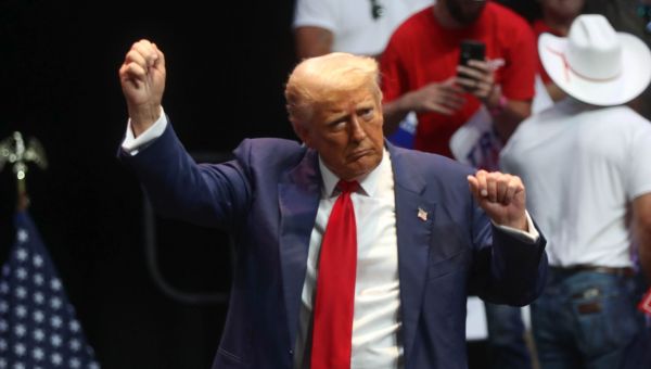 Patriotism is Back: Trump Walks Vegas Casino Floor to Chants of USA! USA! [WATCH]