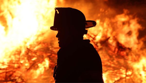Thousands Flee as Massive Wildfire Shuts Down NJ’s Main Highway [WATCH]