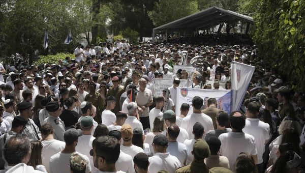 Wildfire closes highway linking Tel Aviv to Jerusalem on Memorial Day