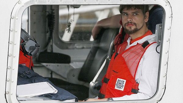 Vermont man charged with killing mother at sea dies while awaiting trial