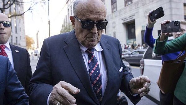 Combative Giuliani appears in NYC court after missing deadline to surrender assets | Jefferson City News-Tribune