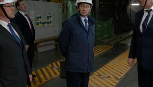 Putin Visits Kursk for First Time Since Russia Drove Out Ukrainian Forces