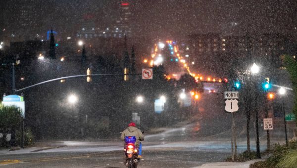 Deadly Winter Storm Barrels Into the Carolinas and Brings Icy Roads