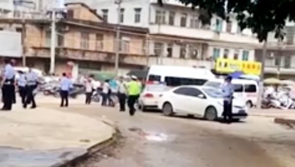 6 are killed in stabbing at kindergarten in China