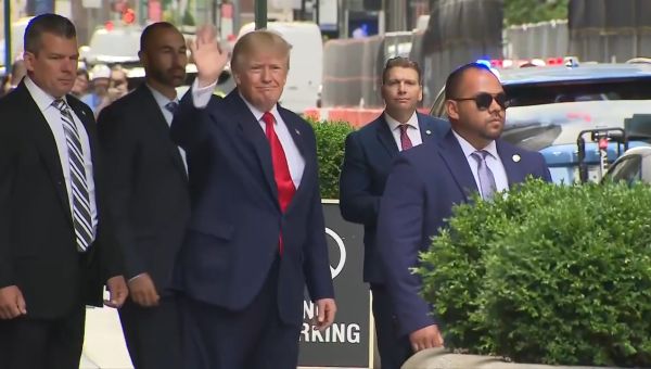 Judge declines for now to push back Trump’s classified documents trial but postpones other deadlines – WSVN 7News | Miami News, Weather, Sports | Fort Lauderdale