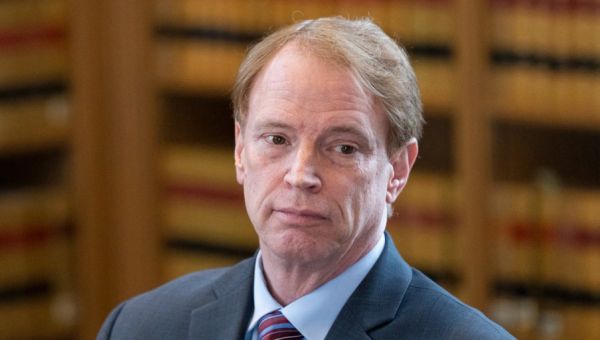 Oregon high court says GOP lawmakers who staged walkout can't run for re-election