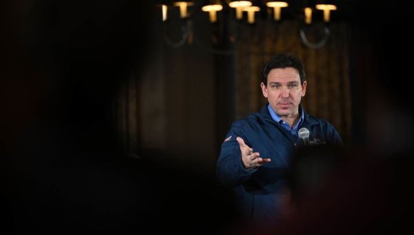 DeSantis engages in yet another anti-immigrant publicity stunt