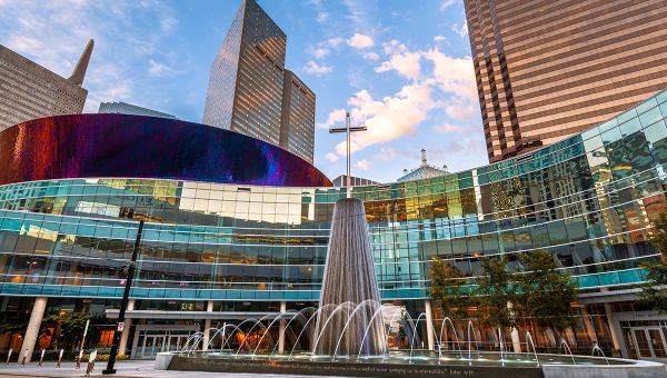 Pastor Robert Jeffress says Trump reached out after fire engulfed historic FB Dallas sanctuary