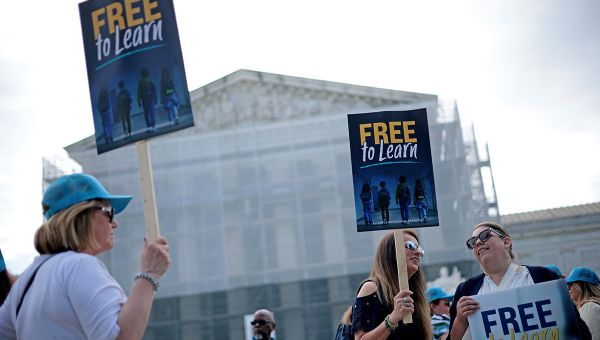 Supreme Court hears arguments in Okla. taxpayer-funded Catholic charter school case