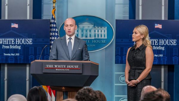 Trump officials consider suspending habeas corpus for detained migrants - The Boston Globe