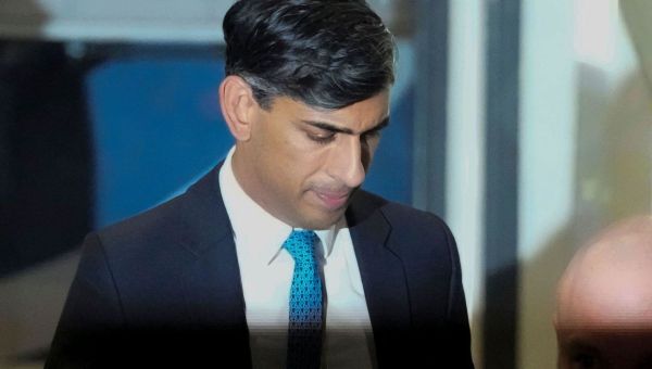 Tories Tell Rishi Sunak To “Pause” Rwanda Bill As He Scrambles To Avoid Major Defeat