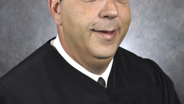 Local sheriff charged with killing longtime Kentucky judge in his chambers