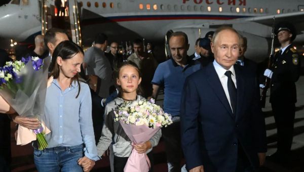 Putin greets freed Russian prisoners after swap deal with West