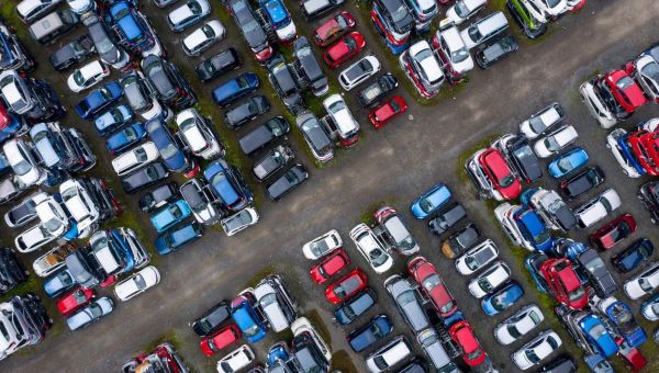 Khan’s decision to block cars for Ukraine scheme ‘gobsmacking’