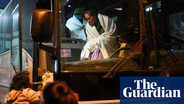 Texas sends bus carrying 28 migrants, including sick child, to Philadelphia