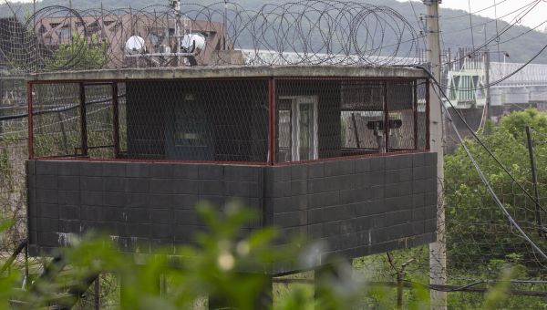 Pyongyang says US soldier who crossed border has sought asylum in North Korea