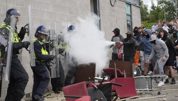 Far-right protesters smash windows at migrant hotel in Rotherham as wave of weekend unrest continues