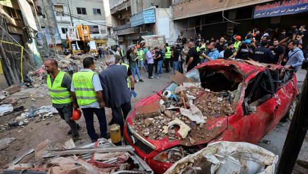 Get out of Lebanon now, ministers tell Britons