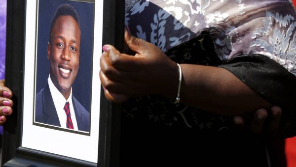 Video shows Virginia deputies piling on top of Irvo Otieno before his death