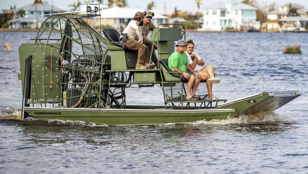 Volunteers offer rides, supplies to barrier island residents after Hurricane Ian