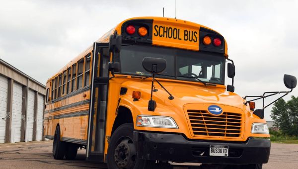 $3.6 million from EPA goes to six South Dakota school districts for clean bus program