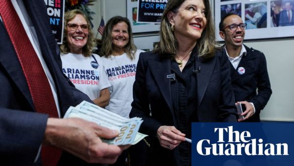 Marianne Williamson 'un-suspends' campaign after Michigan primary