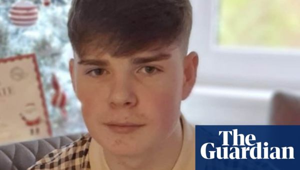 Teenager arrested as 16-year-old boy dies after beach incident in Ayershire